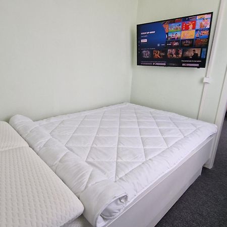 Citycenter Apartment - Bigtv-Ps4-Netflix-Parking Chemnitz Esterno foto