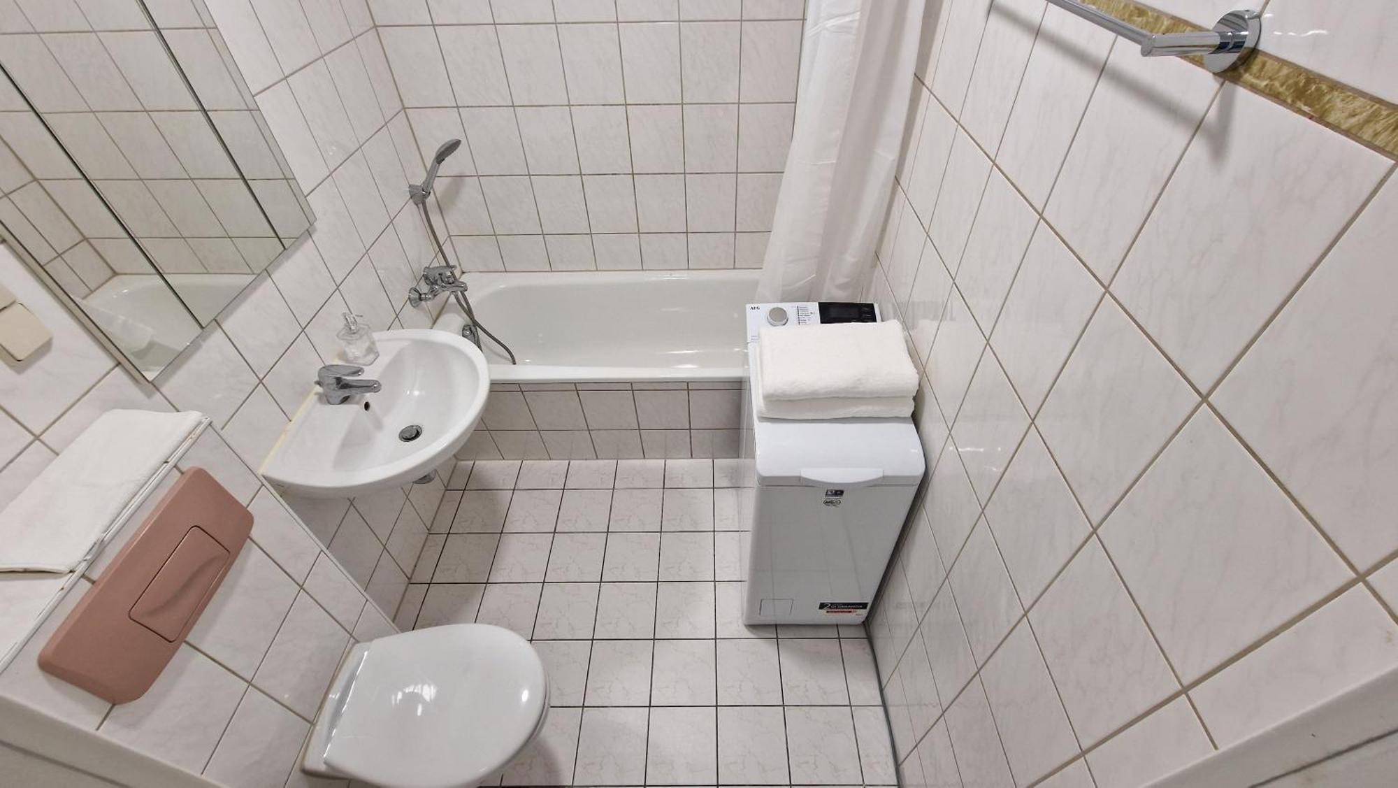 Citycenter Apartment - Bigtv-Ps4-Netflix-Parking Chemnitz Esterno foto